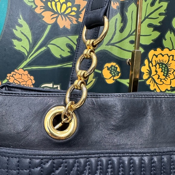 Bally Vintage Quilted Navy Lambskin Tote Bag with Gold Chain Details - Picture 5 of 7